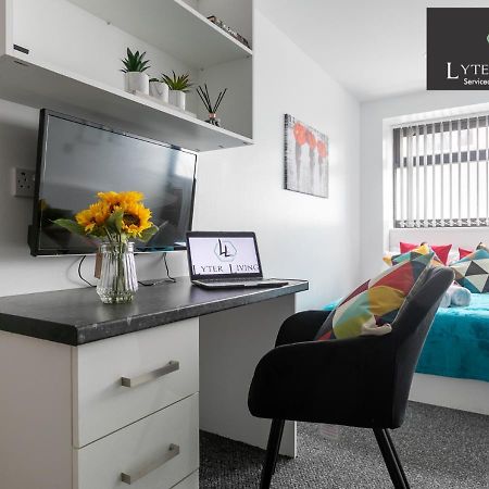 Studio Apartments By Lyter Living Desks & Wifi - Monthly Stays Available Λέστερ Εξωτερικό φωτογραφία