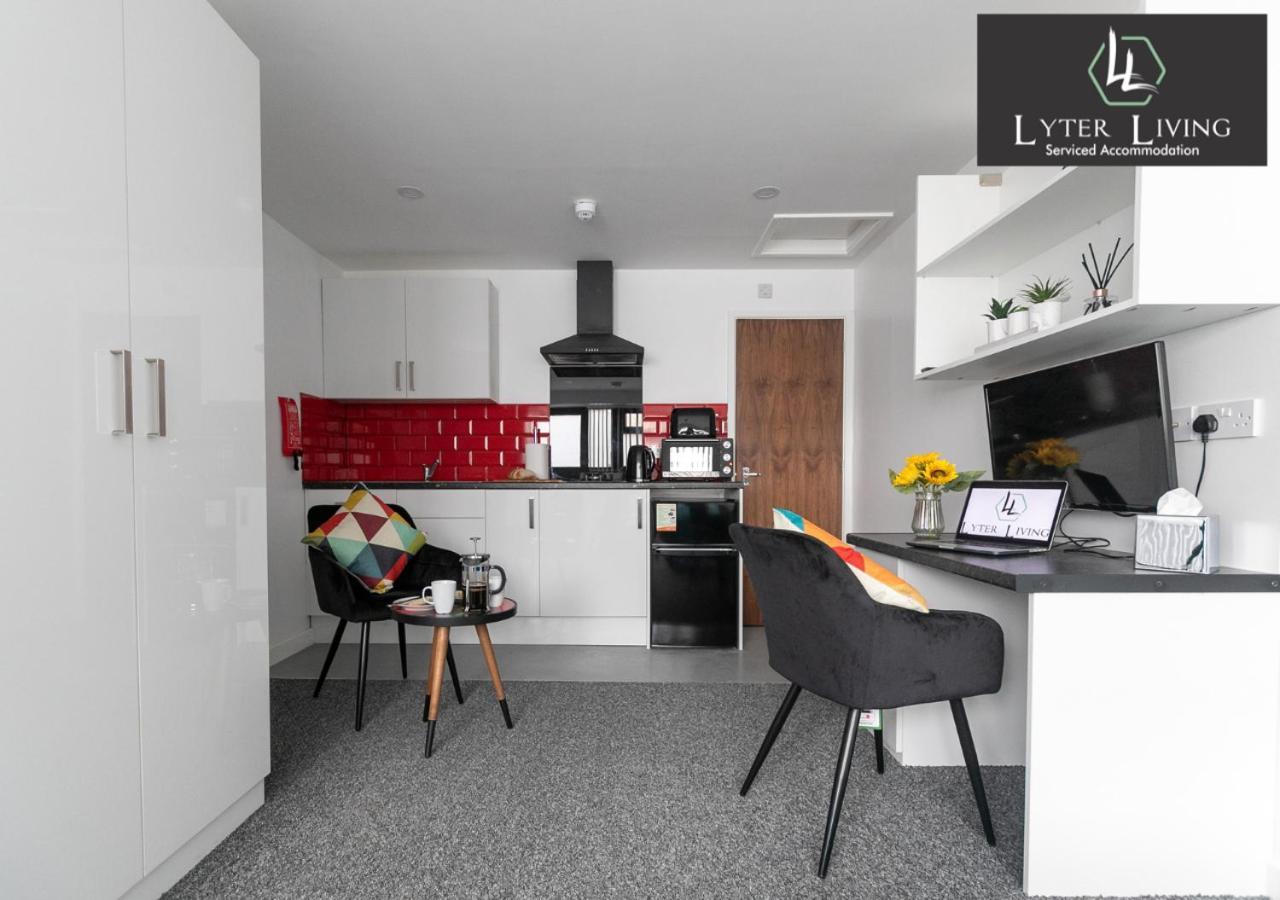 Studio Apartments By Lyter Living Desks & Wifi - Monthly Stays Available Λέστερ Εξωτερικό φωτογραφία
