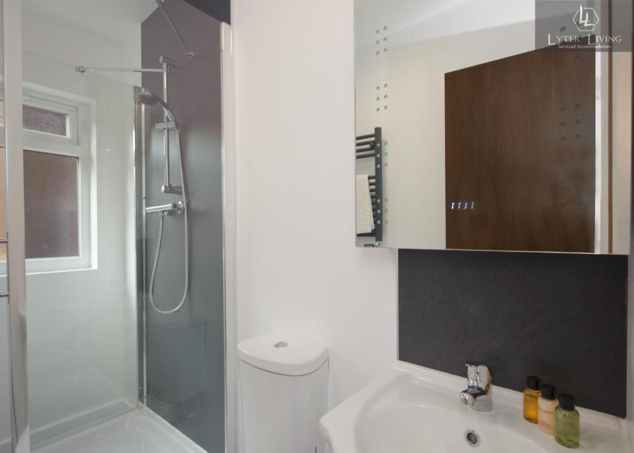 Studio Apartments By Lyter Living Desks & Wifi - Monthly Stays Available Λέστερ Εξωτερικό φωτογραφία